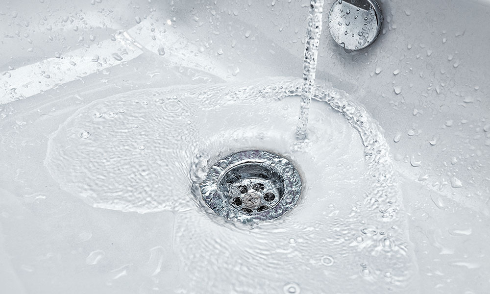 wasser-einlassen-268107402